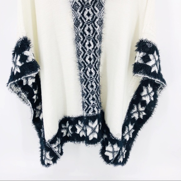 NWT Ivory Black Cowl Neck Poncho Sweater SM/MED - Picture 3 of 8